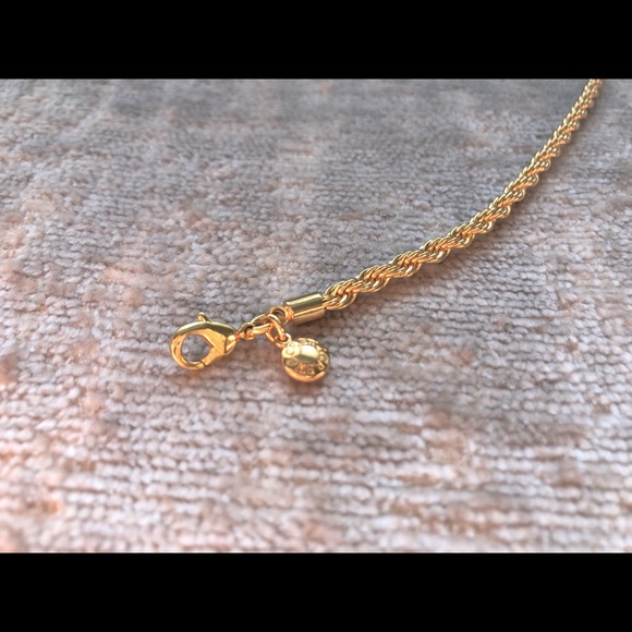 J Crew NWT Beautiful Set of Two Gold Bracelets - Picture 5 of 6